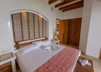 Pacífica Grand Zihuatanejo hotel thumbnail 7