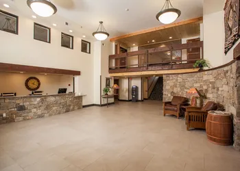 Red Feather Lodge hotel thumbnail 4