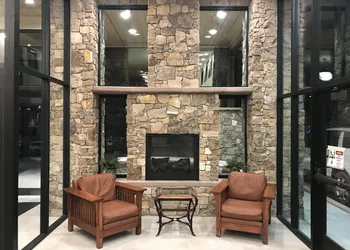 Red Feather Lodge hotel thumbnail 7