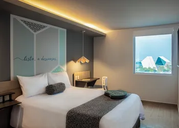 One Monterrey Tecnologico hotel thumbnail 8