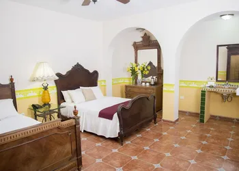 Casa De Las Columnas hotel thumbnail 4