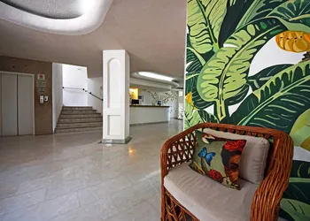 Emperador Vallarta Beachfront Hotel and Suites hotel thumbnail 2