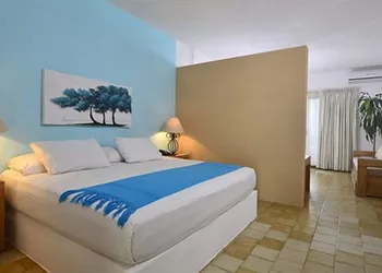 Emperador Vallarta Beachfront Hotel and Suites hotel thumbnail 6