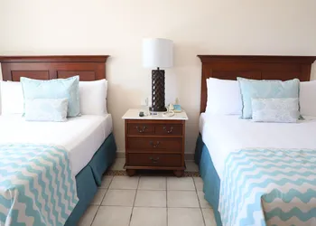Pierre Mundo Imperial hotel thumbnail 8