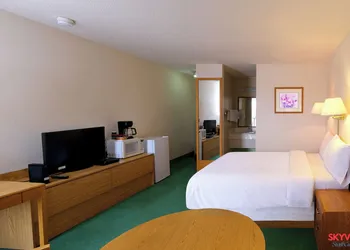 SkyView Swift Current hotel thumbnail 8