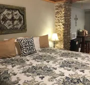 The Leakey Inn by CMD hotel detail image 7