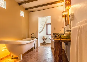 Ser Casasandra Boutique Hotel hotel thumbnail 3