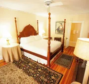 Yellow House Inn hotel detail image 7