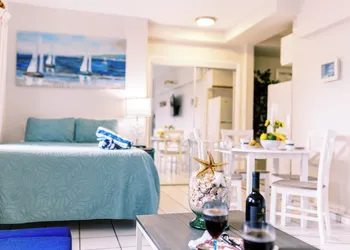 Beachside Gardens Apartments by Lowkl hotel thumbnail 6