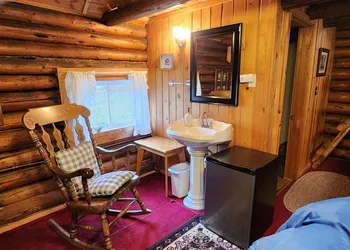 Bear Creek Guest Ranch hotel thumbnail 4