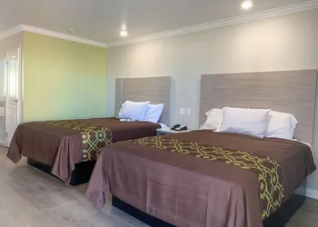 Mojave Inn hotel thumbnail 2