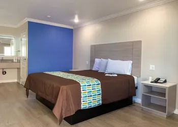 Mojave Inn hotel thumbnail 4
