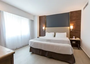 HS HOTSSON Smart León Centro Max hotel thumbnail 6