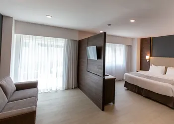 HS HOTSSON Smart León Centro Max hotel thumbnail 7
