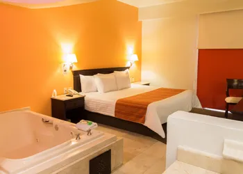 HG Hotel hotel thumbnail 6