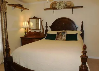 Serenity Hill Bed and Breakfast hotel thumbnail 2