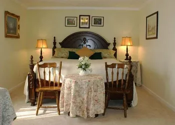 Serenity Hill Bed and Breakfast hotel thumbnail 3
