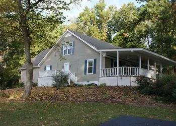 Serenity Hill Bed and Breakfast hotel thumbnail 7