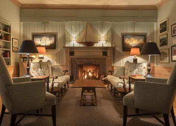 Spruce Point Inn hotel thumbnail 2