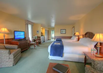 Spruce Point Inn hotel thumbnail 4