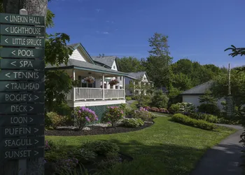 Spruce Point Inn hotel thumbnail 6