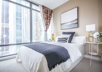 Sarkar Suites - YorkVille hotel thumbnail 3