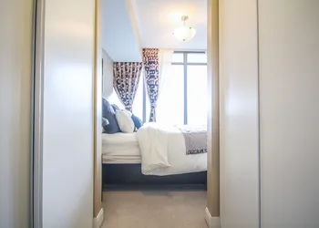 Sarkar Suites - YorkVille hotel thumbnail 7