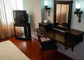 Hotel Fenix hotel thumbnail 8