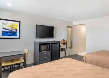 Quality Inn Kettleman City near Hwy 41 hotel thumbnail 7