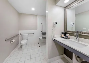 Quality Inn Kettleman City near Hwy 41 hotel thumbnail 8