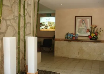 Hotel & Suites Nader hotel thumbnail 2