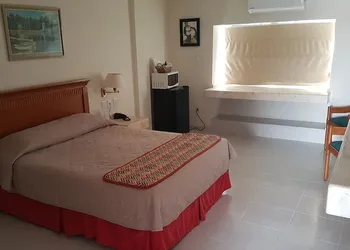 Hotel & Suites Nader hotel thumbnail 5