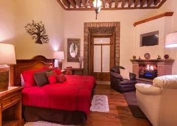 Hotel Casa del Naranjo hotel thumbnail 2