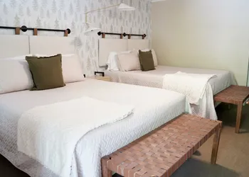 Hickory Falls Inn hotel thumbnail 8