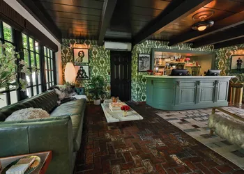 Villa Royale hotel thumbnail 2