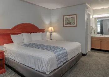 Belle Aire Motel hotel thumbnail 7