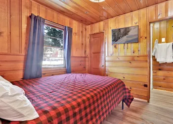 Shore Acres Lodge #450 hotel thumbnail 3