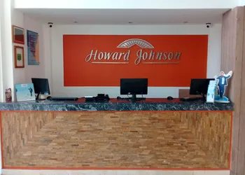 Howard Johnson Leon Avenida hotel thumbnail 5