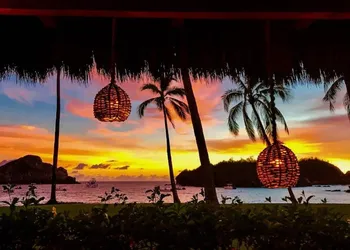 Playa Rosa Bungalows hotel thumbnail 2
