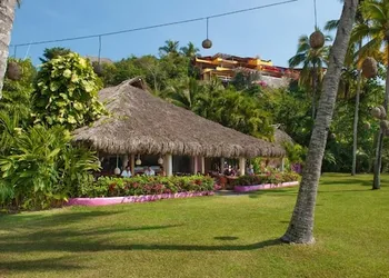Playa Rosa Bungalows hotel thumbnail 3