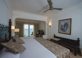 Hotel Riu Palace Cabo San Lucas - All Inclusive hotel thumbnail 3