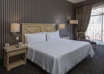 Holiday Inn Queretaro-Centro Historico by IHG hotel thumbnail 4