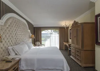 Holiday Inn Queretaro-Centro Historico by IHG hotel thumbnail 5