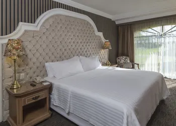 Holiday Inn Queretaro-Centro Historico by IHG hotel thumbnail 6