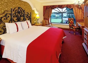 Holiday Inn Queretaro-Centro Historico by IHG hotel thumbnail 8