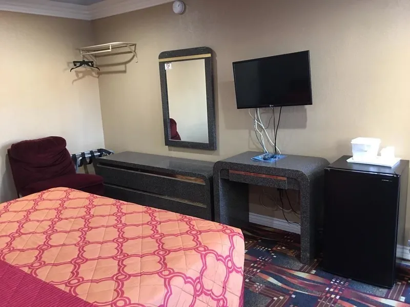 Budget Inn hotel detail image 2