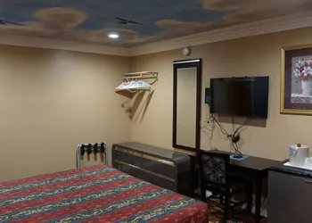 Budget Inn hotel thumbnail 5
