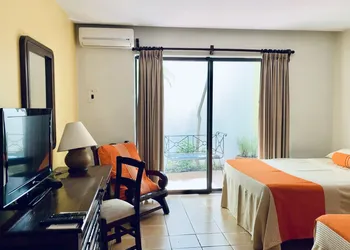 Parador Del Dominico hotel thumbnail 7