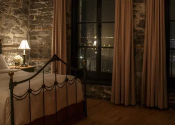 Auberge du Vieux-Port hotel thumbnail 8