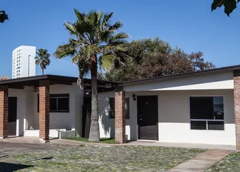 California Villas y Hotel hotel thumbnail 2